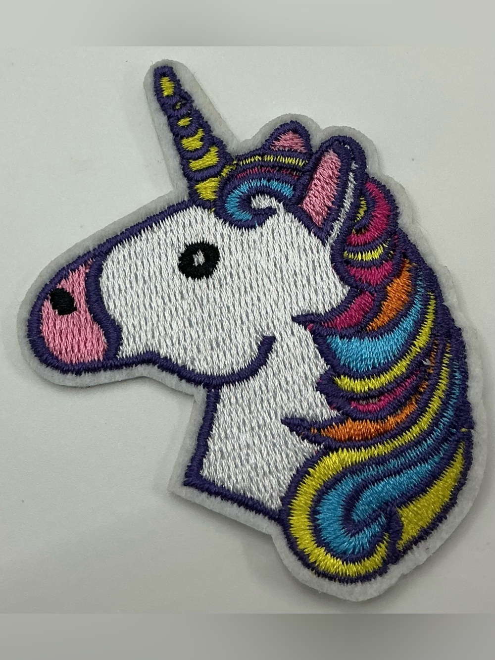 IRON OR SEW ON RAINBOW MANE UNICORN PATCH NWOT